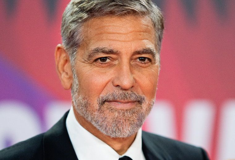 George ClooneyAz Oscar-díjas színész, George Clooney azt követően lett apa, hogy betöltötte 56