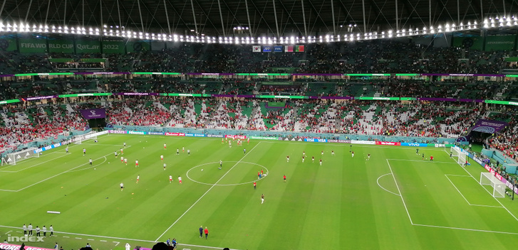 A játékosok már melegítenek a Dél-Korea–Portugália meccs előtt