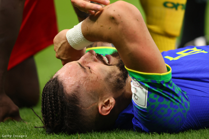 Alex Telles Brazília Kamerun elleni mérkőzésén sérült meg