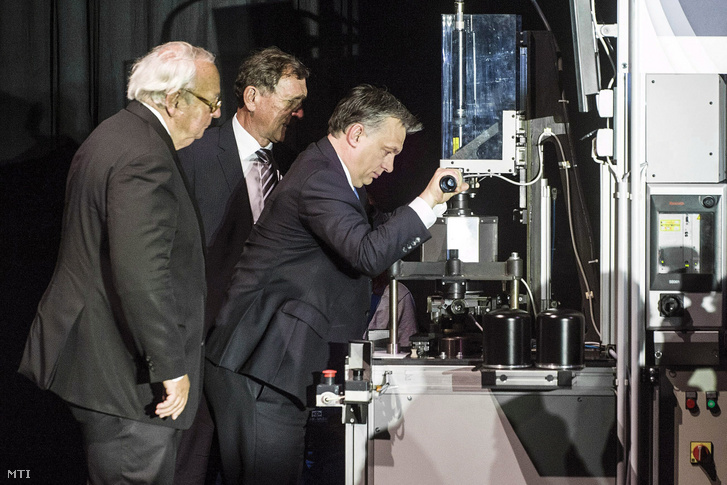 Orbán Viktor miniszterelnök a Knorr–Bremse kecskeméti gyárában 2014. március 27-én