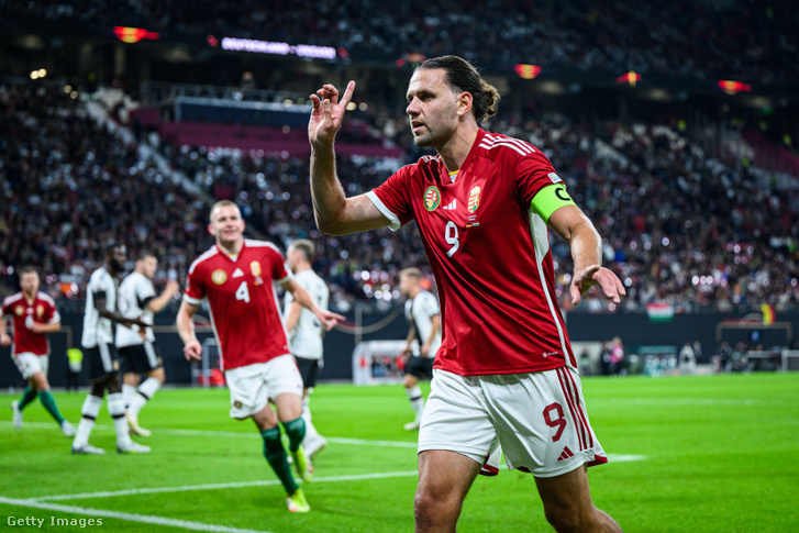 Szalai Ádám ünnepli csapata első gólját a Németország–Magyarország-mérkőzésén a Red Bull Arénában 2022. szeptember 23-án Lipcsében