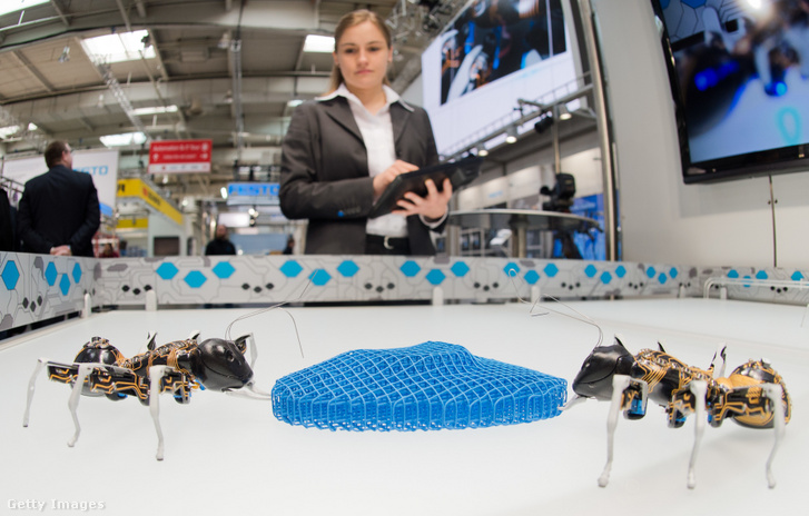 Robothangyák 2015. április 12-én a hannoveri ipari szakkiállításon