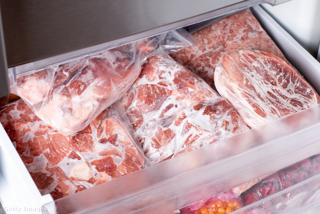 A fagyasztott húst maximum egy évig érdemes tárolni