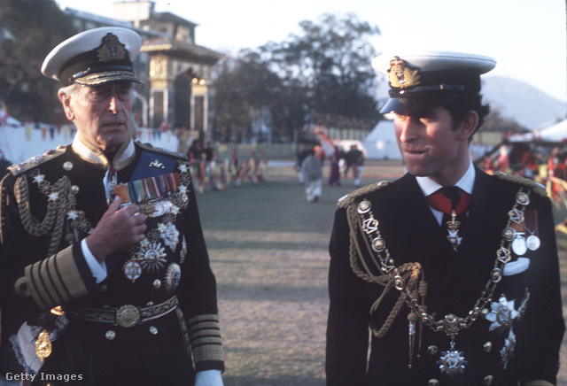 Az idős herceg keresztfiával, Károly walesi herceggel 1975-ben