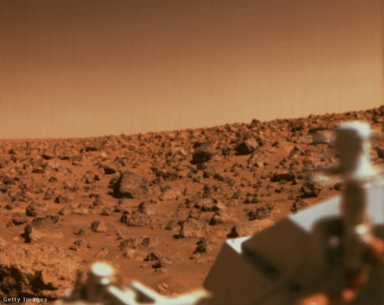 A Mars felszíne a Viking leszállóegység készítette képen. (Fotó: Historical/Getty Images Hungary)