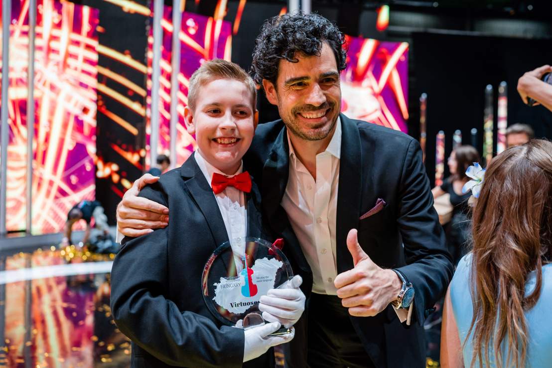 Páblo Sainz Villegas zsűritag Dávid Roland magyar győztessel