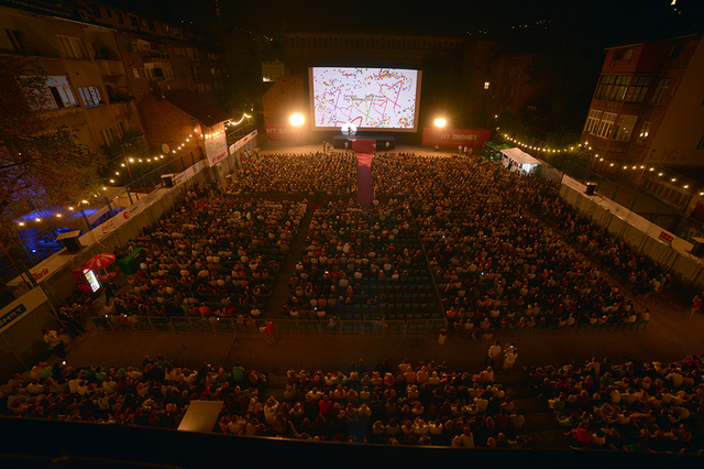 3 ezer fős mozi a szabadban