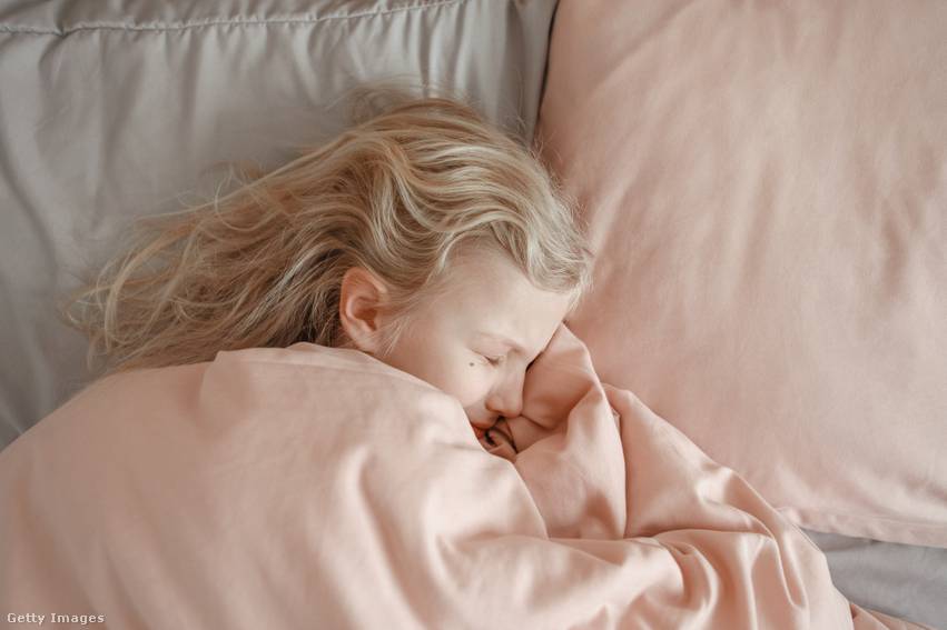 Az alvás közbeni sírás minden korosztályt érint, de leggyakoribb a gyerekeknél