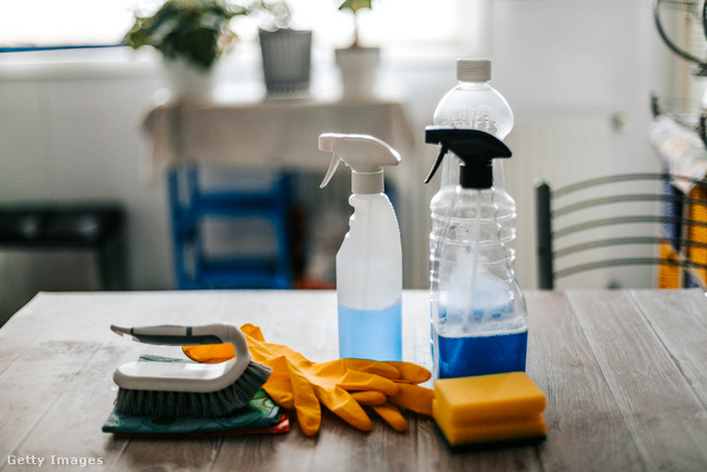 Minden helyiségben hasznodra lehet valamelyik hatása: sok tisztítószert kiválthatsz ecettel