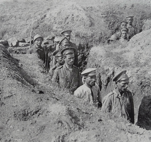 Görög katonák elfogott bolgár határőrökkel az első világháború idején
