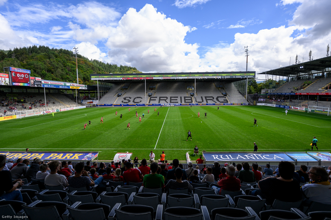 A csapat korábbi otthona, a Dreisamstadion – Az arénát a tartalékegyüttes még ma is használja