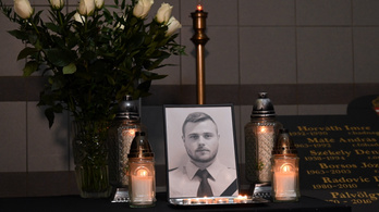 Hősi halottá nyilvánítják az Újbudán halálra késelt rendőrt