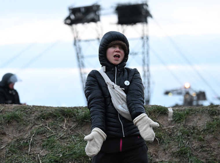 Greta Thunberg svéd éghajlatváltozás-aktivista a Lützerath-i szénbánya megnyitása ellen tüntet. (Fotó: Federico Gambarini/Northfoto)