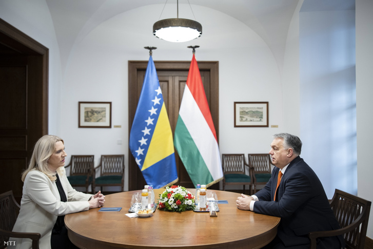 Orbán Viktor miniszterelnök Zeljka Cvijanoviccsal, Bosznia-Hercegovina Államelnökségének soros elnökével tárgyal a Karmelita kolostorban 2023. január 24-én
