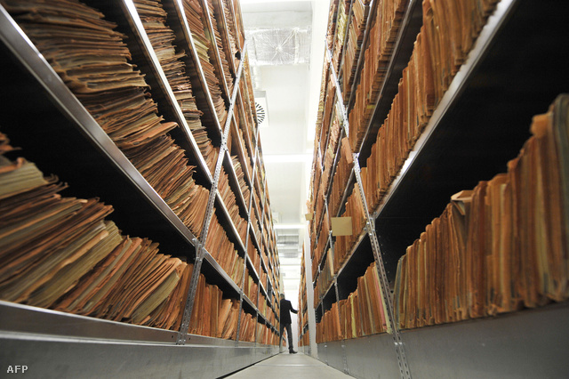 Régi iratok az egykori Stasi berlini raktárában