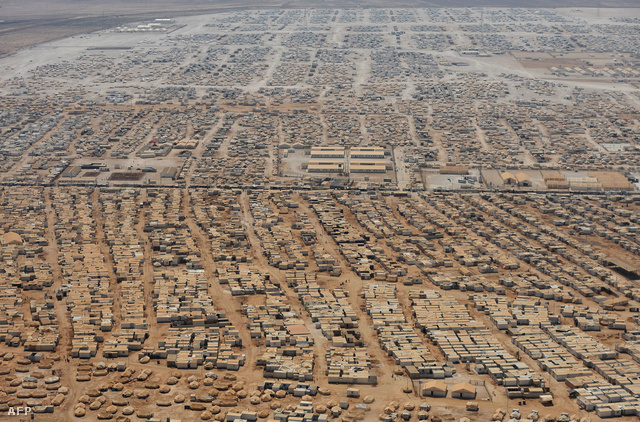 115 ezer szíriai menekült él ebben a jordániai menekülttáborban