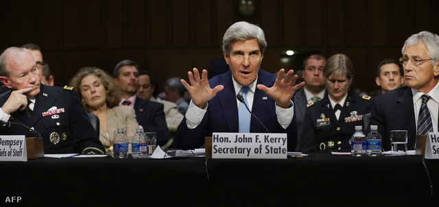 John Kerry a szenátus külügyi bizottságában, kedden