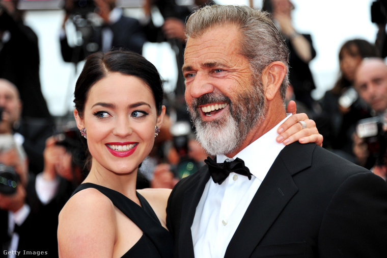 Mel Gibson és kedvese, Rosalind Ross között 35 év a korkülönbség.