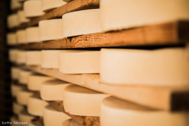 Mennyi mindent kap a vevő a sajttal, aki első kézből a termelőtől veszi