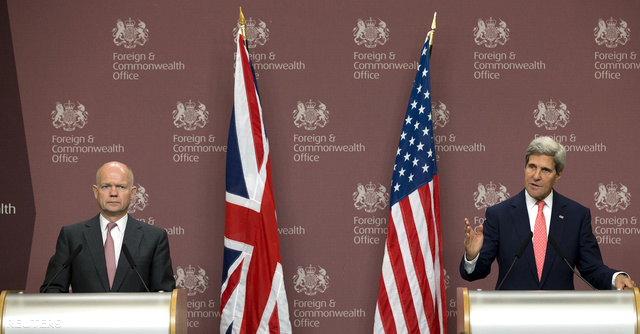 William Hague és John Kerry sajtótájékoztatója Londonban