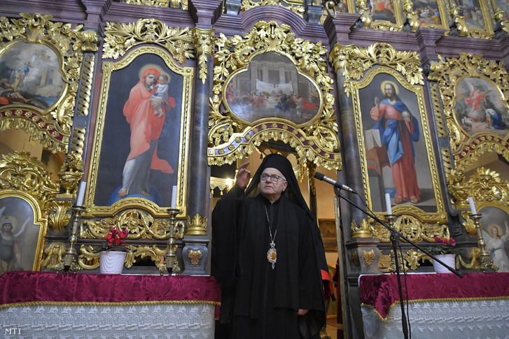 Jean-Clément Jeanbart aleppói görögkatolikus érsek alkonyati istentiszteleten a hajdúdorogi görögkatolikus székesegyházban 2017. december 20-án