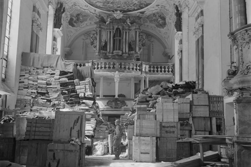 Looted Art - German loot stored at Schlosskirche Ellingen - Elli