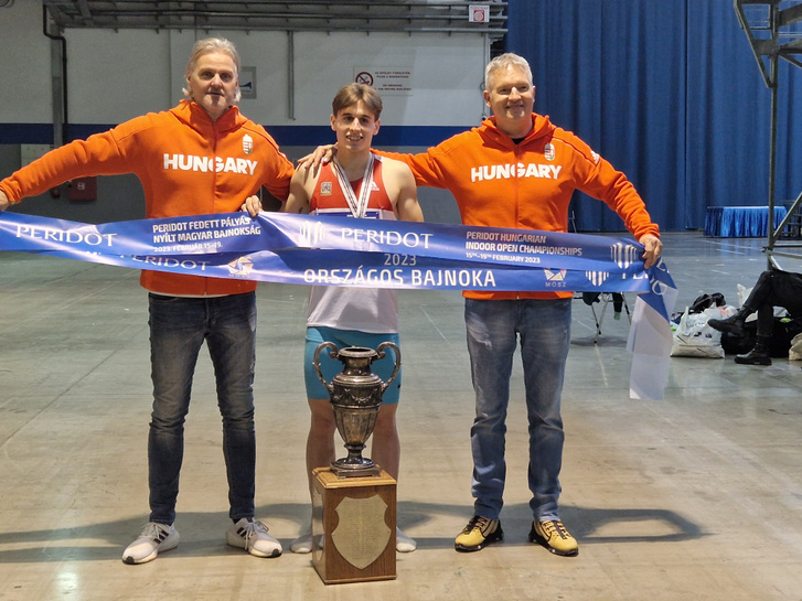 Czink György, Gáll András és Burcsa Szabolcs: a bajnok és edzői a Trion SC-ben.
