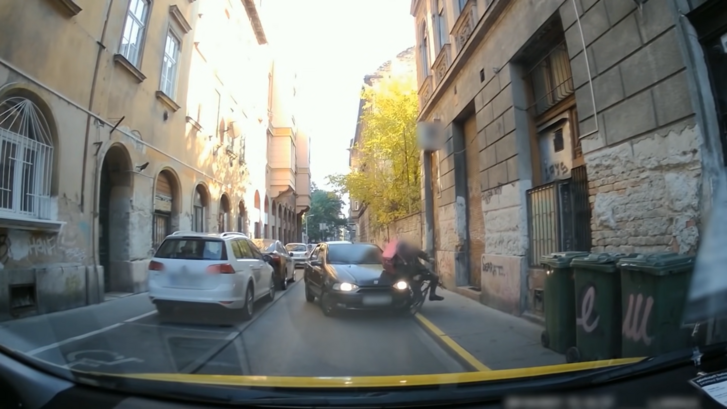 PoliceHungary - Bosszúból ütötte el a biciklist &amp;ndash; azonnal ugrott