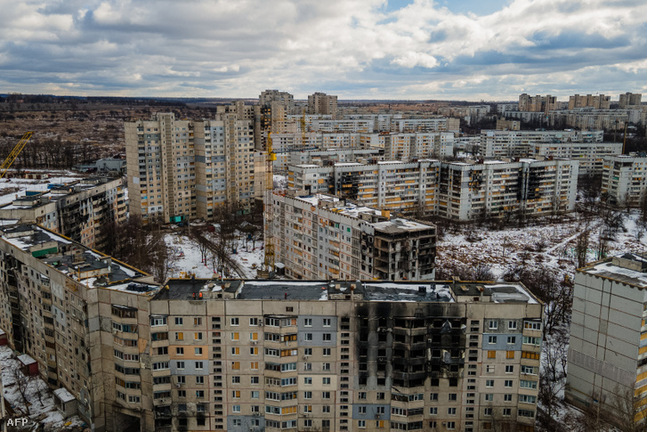 Orosz légitámadásban megsérült lakóépületek Harkivban 2023. február 20-án