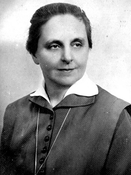 Magyar katolikus szerzetesnő, a Szociális Testvérek Társaságának megalapítója, keresztény feminista politikus, az első magyar női országgyűlési képviselő.