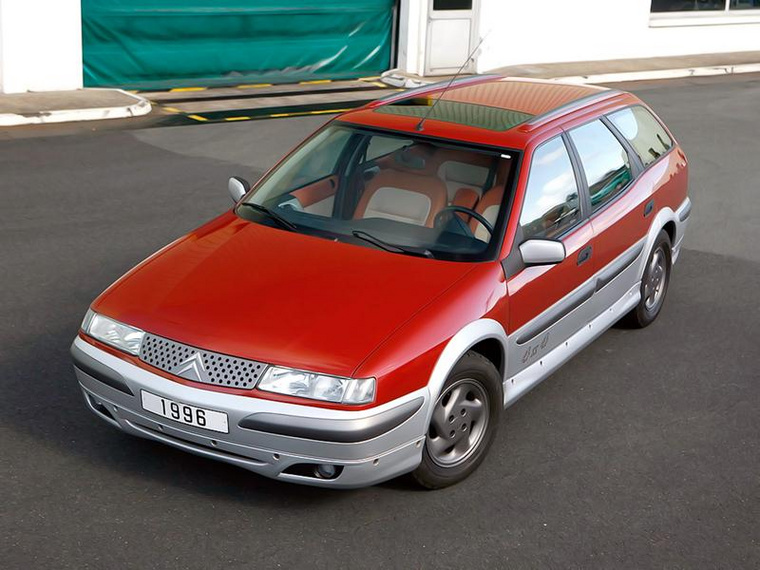 Ne feledkezzünk meg 1996 Heuliez Citroën Xantia Break Buffalo 4x4 koncepciójáról sem
