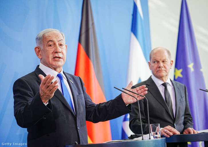 Olaf Scholz német kancellár és Benjámín Netanjáhú, Izrael miniszterelnöke sajtótájékoztatót tart 2023. március 16-án Berlinben