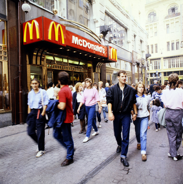 A Régiposta utcai McDonald's 1988-ban