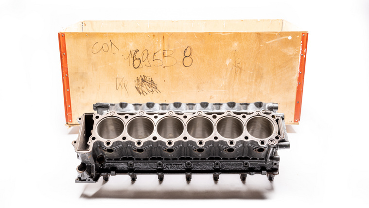 NOS-Ferrari-F50-Crankcase-in-Crate1337382