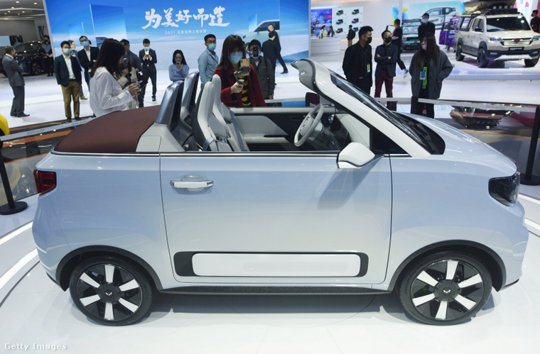 A népszerű kínai autó: Wuling Hongguang Mini EV. (Fotó: Future Publishing / Getty Images Hungary)