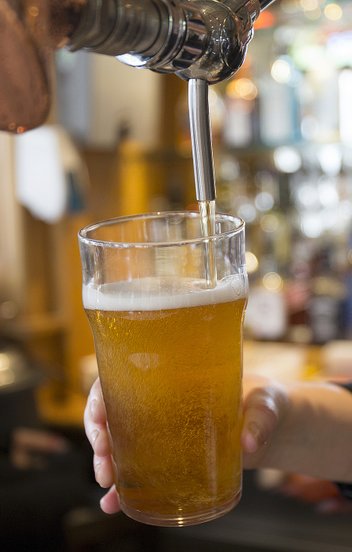 A nagy gyártók szabadrablása tette megfizethetetlenné a csapolt sört?