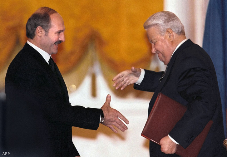 Aljakszandr Lukasenka és Borisz Jelcin 1999-ben