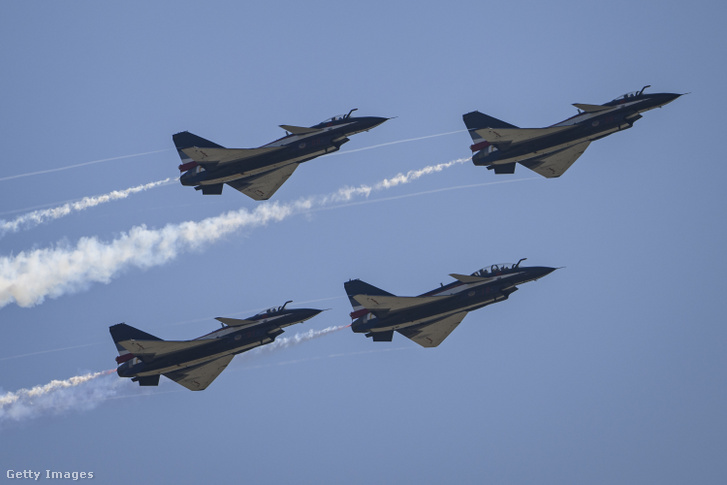 Kínai vadászgépek egy 2022-es légi bemutatón
