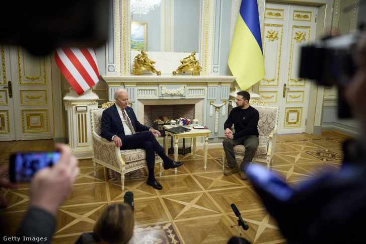 Joe Biden és Volodimir Zelenszkij Kijevben 2023. február 20-án