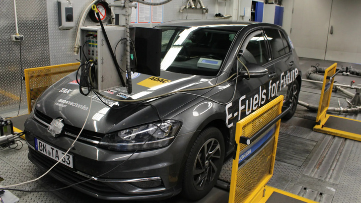 Volkswagen Golf károsanyag-kibocsátás vizsgálat közben Fotó: GreenNCAP
