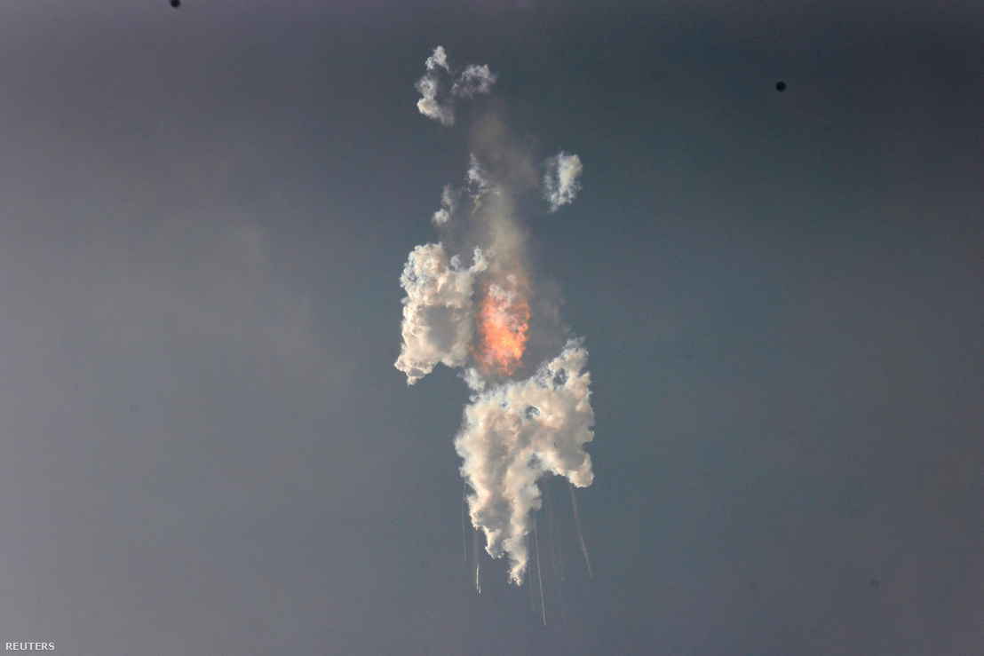 A SpaceX rakétája pár perccel a felszállás után felrobbant