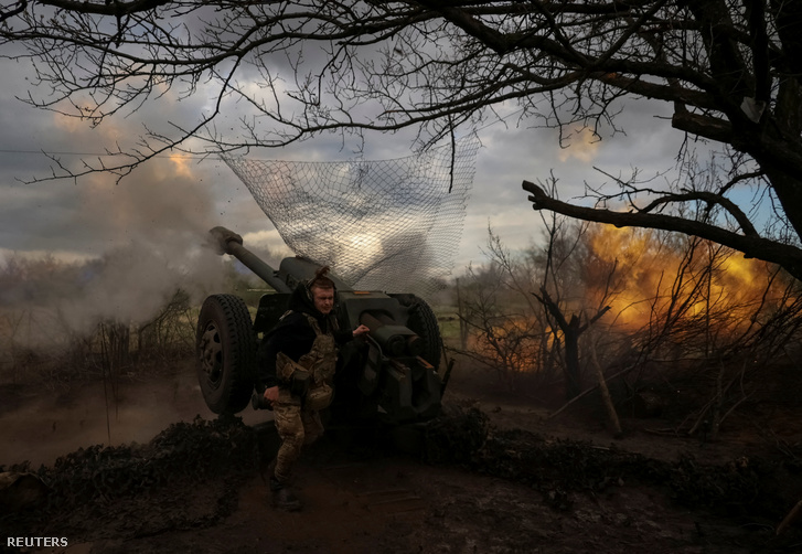 Ukrán katonák Bahmutnál 2023. április 23-án