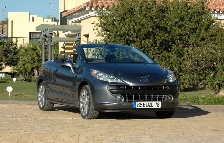 Válogatásunk legfiatalabb autói a Peugeot 207 példányai, 1 millió forintért viszont csak a kínálat legaljáról válogathatunk