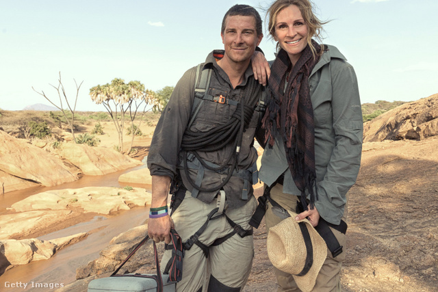Bear Grylls és Julia Roberts Afrikában