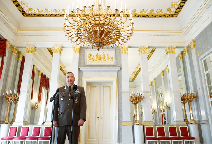 Ruszin-Szendi Romulusz a Sándor-palotában 2022. augusztus 20-án