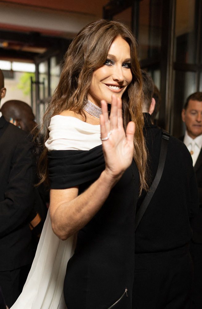 Az olasz származású szupermodell, Carla Bruni éppen New Yorkban tartózkodik a Met-gála miatt.&nbsp;