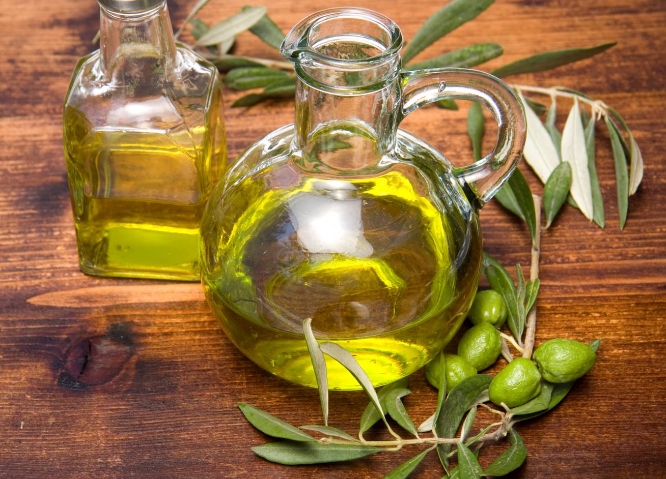 Детям можно оливковое масло. Oliva Extra Virgin Olive Oil. Масло оливы в древней Греции. Лечебный сорт оливкового масла. Смешное оливковое масло.