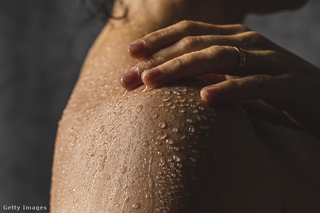 A testápoló krémek segítségével bőrünkbe zárhatjuk a nedvességet