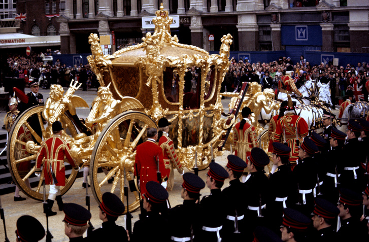 Az állami aranyhintó 1977-ben a királynő ezüstjubileumán