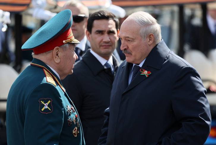 Aljakszandr Lukasenka Moszkvában a győzelem napi parádén